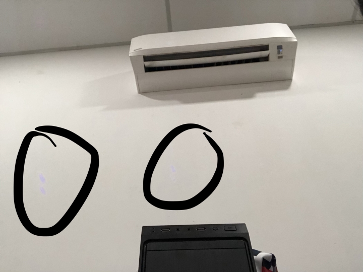 iPhone 8plus 相機出現紫色點 請問這是什麼問題？