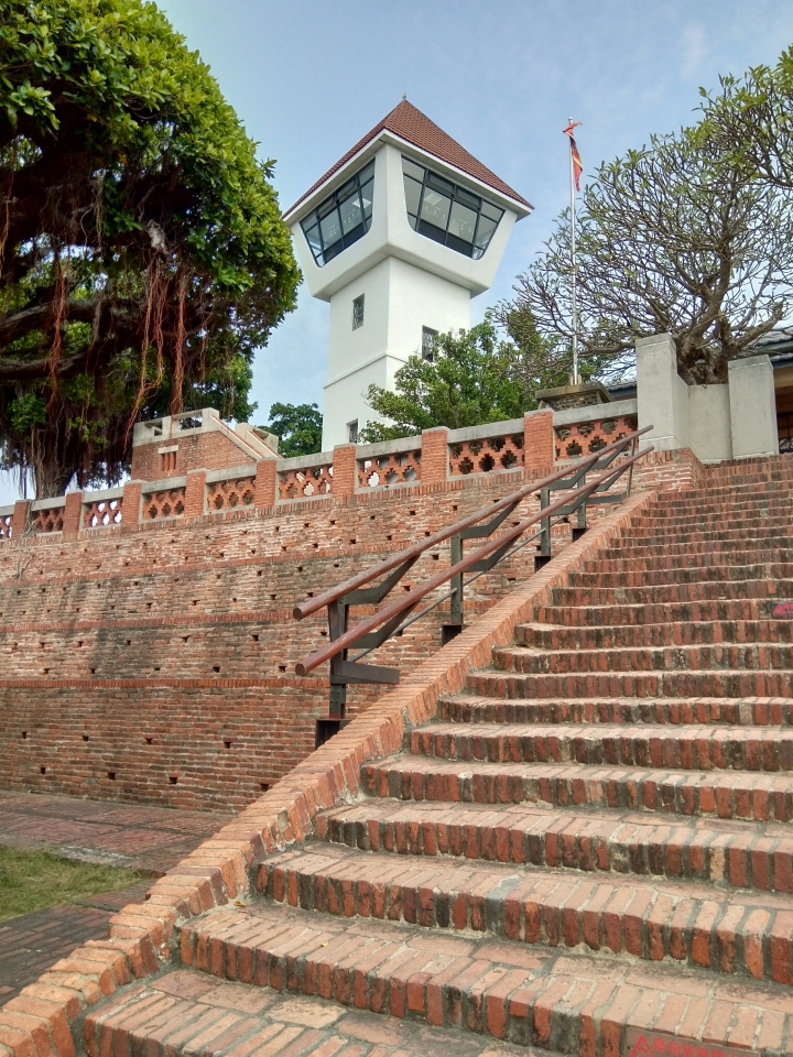 這不算景點孤兒吧(高跟鞋教堂)！