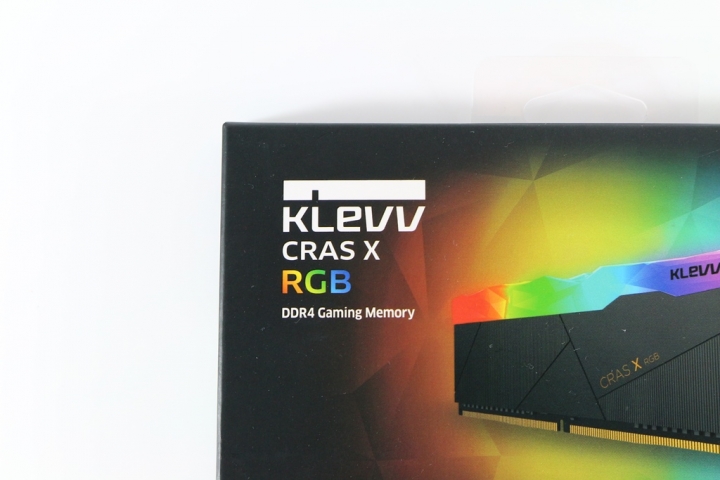 科賦KLEVV CRAS X RGB DDR4電競記憶體-酷炫RGB水晶寶石造型設計，視覺效果再升級