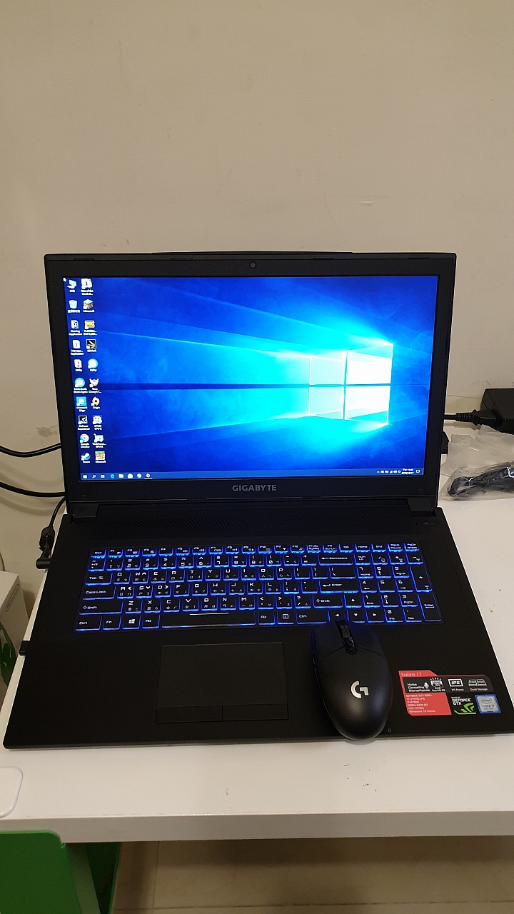 技嘉Sabre 17-K8 17.3吋GTX1050Ti 電競筆電開箱
