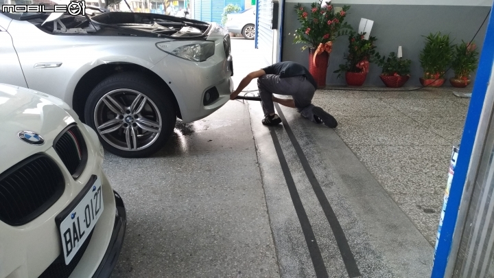 BMW漏油