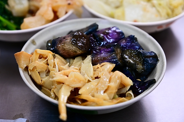 Z6開箱，拍美食，報導高雄模型藝術祭在SOGO。