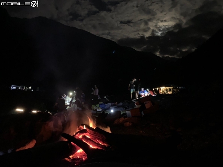 【野生天體營】2018 - 塔羅灣溪野溪露宿。溯溪野營溫泉耶誕營火趴一次滿足