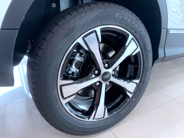 KUGA環景動勁版，賞車小心得！