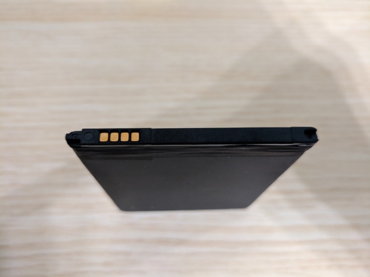 [分享] LG V20專用的4100mah副廠電池