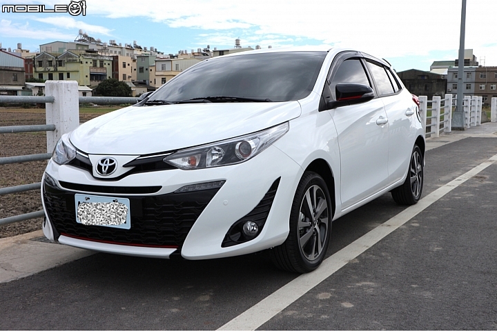 點我看大圖 開箱 TOYOTA all new YARIS S !!(超多圖)