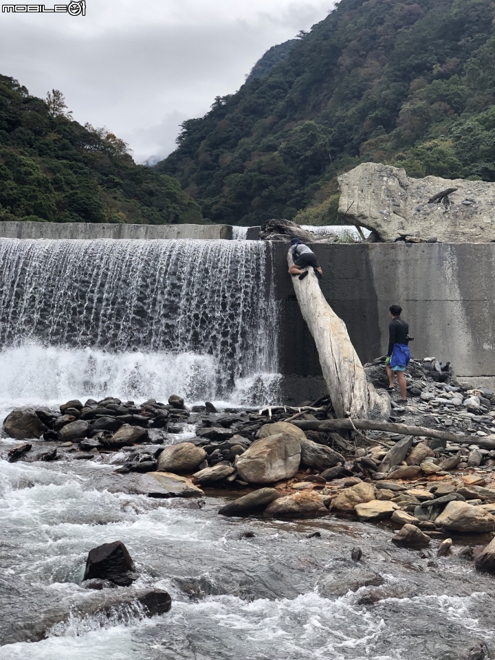 【野生天體營】2018 - 塔羅灣溪野溪露宿。溯溪野營溫泉耶誕營火趴一次滿足
