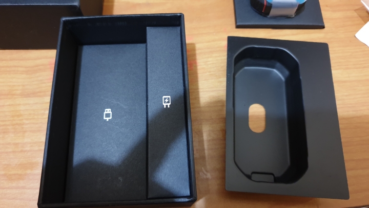 [開箱][圖多] Unihertz ATOM 簡單開箱＆使用心得