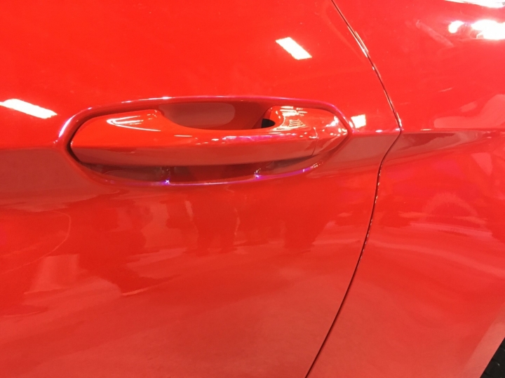 神人請入內，「手把猜車」你能猜幾輛？