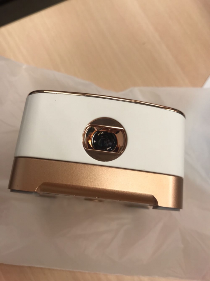 ［開箱］KONKA 康佳K1 無線微型投影機
