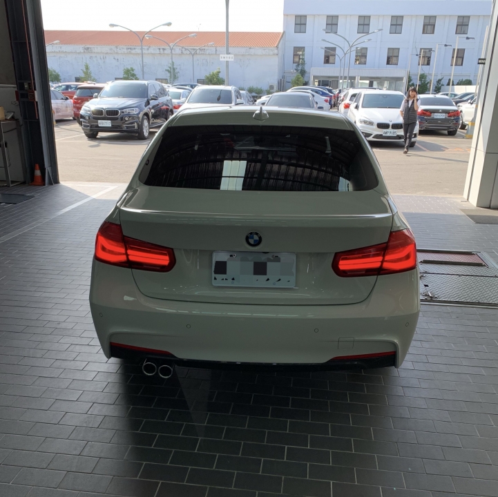 18” F30 320i 豪華白金開箱