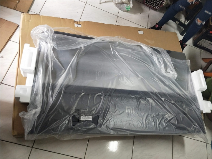 小米電視4代65吋一體式全面屏旗艦影院組!台灣實測110v電壓可以用~