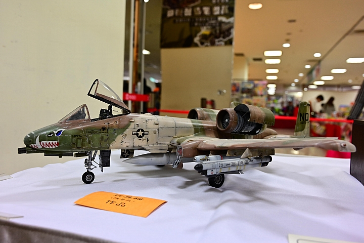 Z6開箱，拍美食，報導高雄模型藝術祭在SOGO。