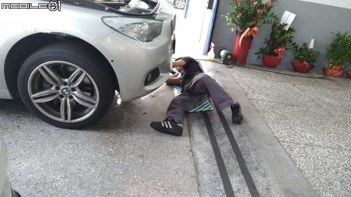 BMW漏油