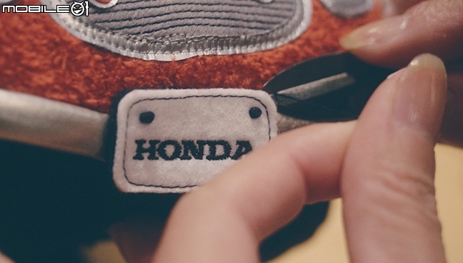 [情報] 引擎聲可以讓嬰兒平靜下來！？「Honda SOUND SITTER」