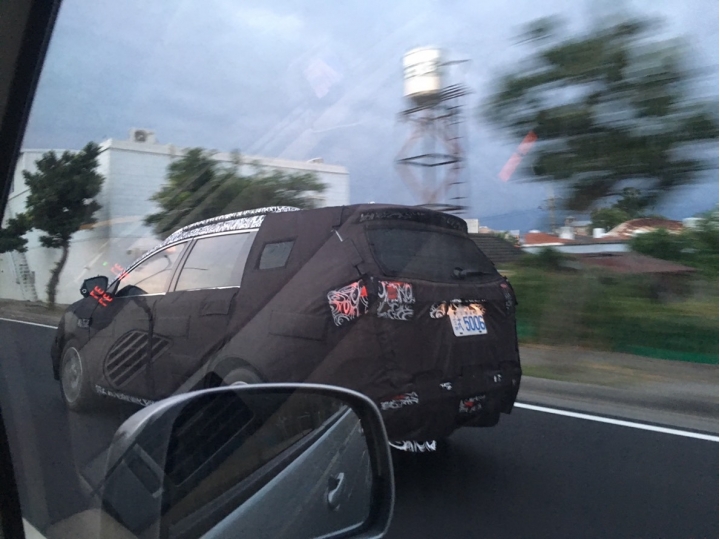 台東路上看見試車牌