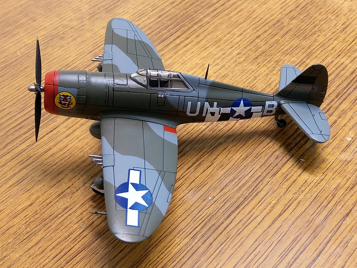 模型開箱 二次大戰傑作機[47]:共和 P-47 雷霆