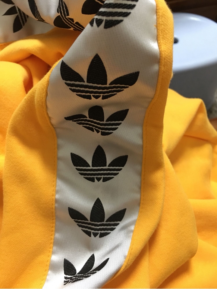 adidas TNT tape hoodie帽t真假
