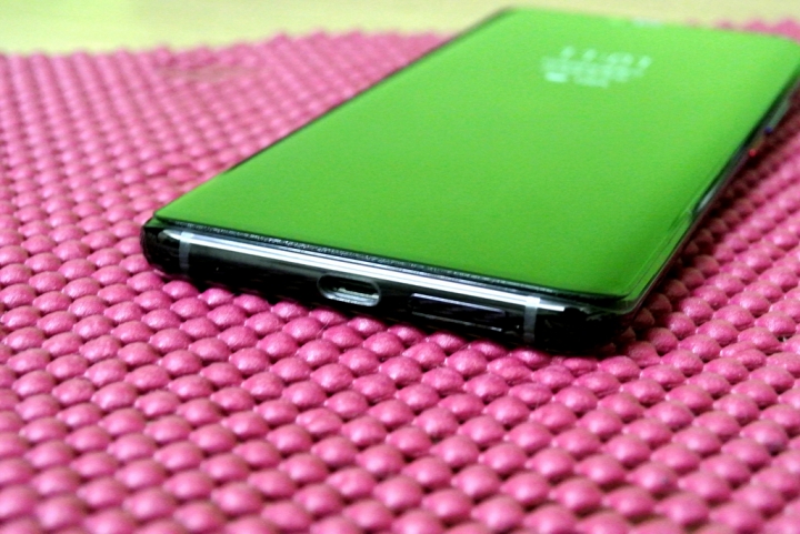 點我看大圖 HUAWEI Mate 20 Pro 極光藍 輕開箱/2日使用心得