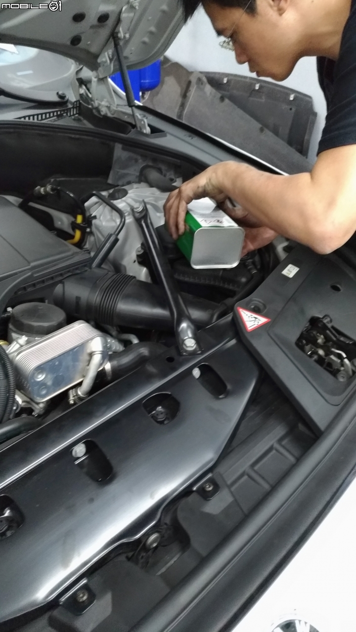 BMW漏油
