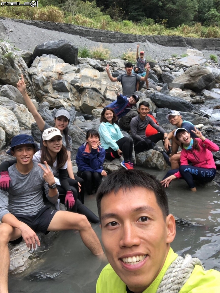 【野生天體營】2018 - 塔羅灣溪野溪露宿。溯溪野營溫泉耶誕營火趴一次滿足