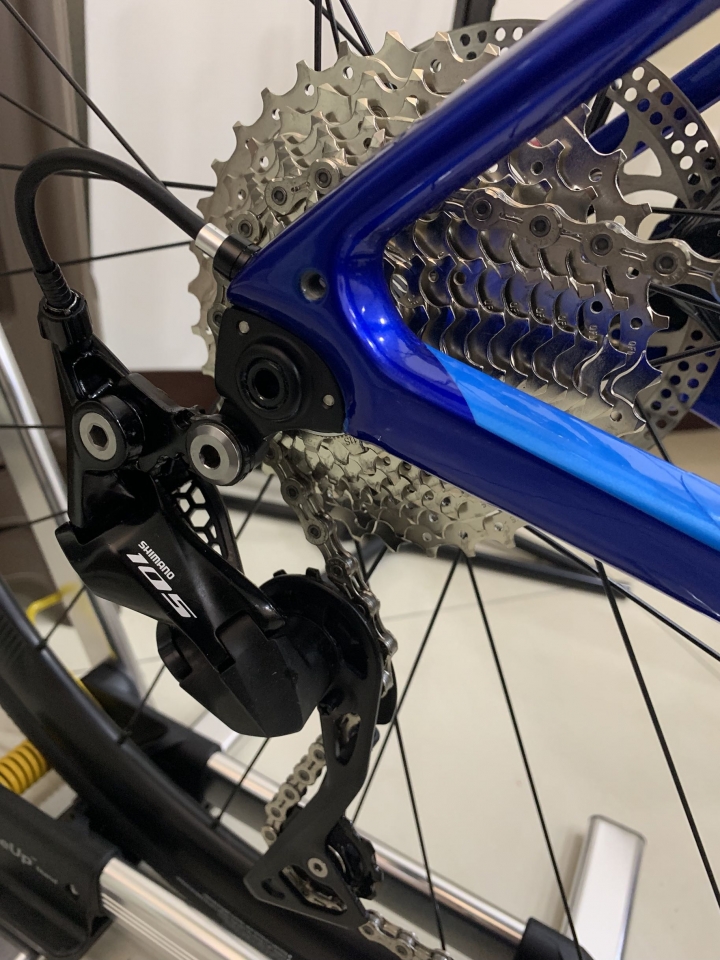 GIANT DEFY 金屬藍簡單開箱