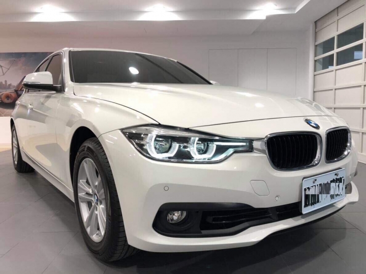 BMW318i白金版開箱與心路歷程，文長歡迎亂入（推薦新竹中鎂業務阿傑）