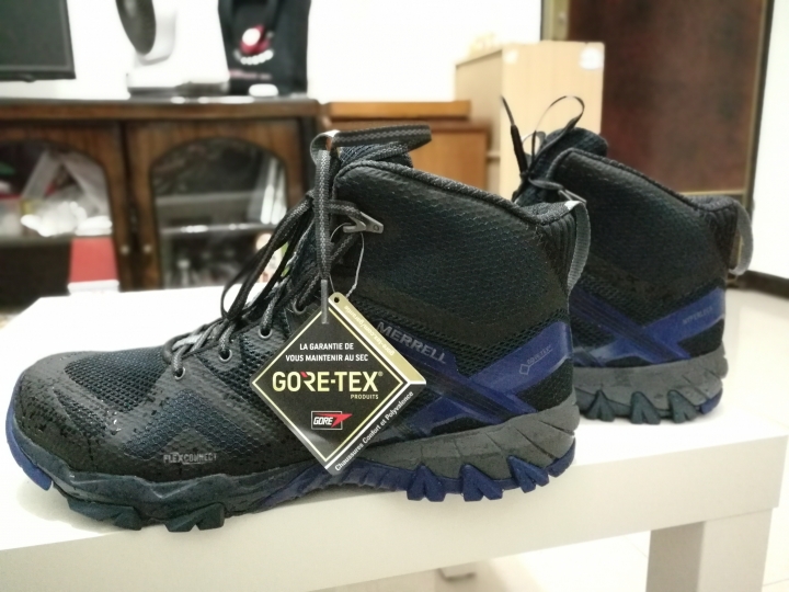 開箱文MERRELL MQM FLEX MID GORE-TEX登山跑鞋