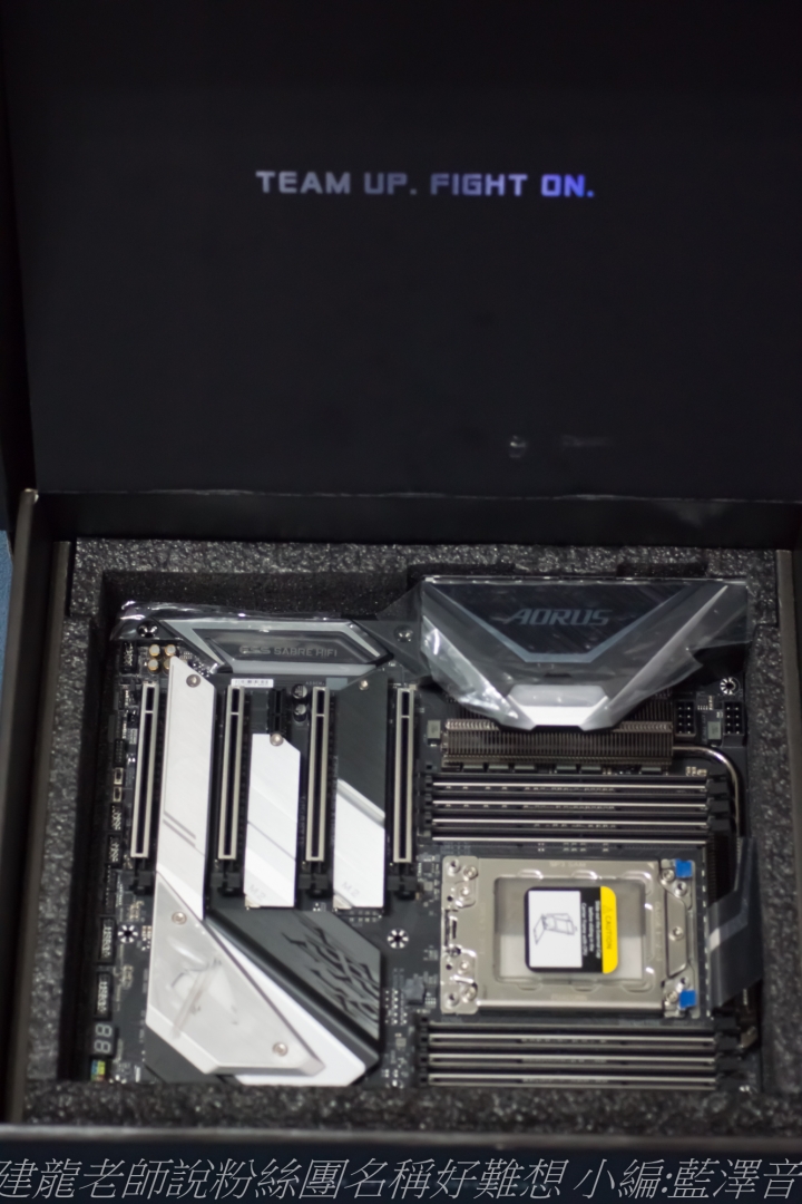 翱翔於天際的農企神鷹 GIGABYTE X399 AORUS XTREME