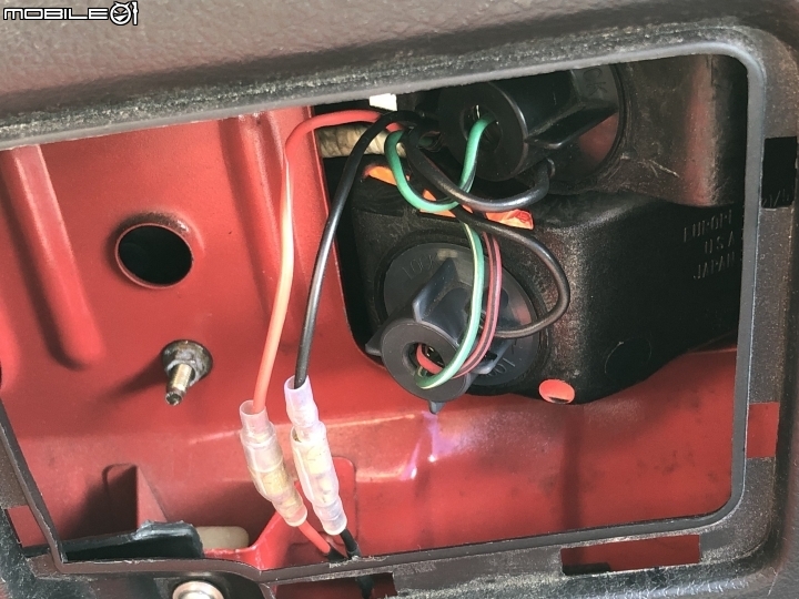 老車配新機Garmin DriveAssist™ 51 + Garmin GRVC 35 無線倒車顯影 使用心得分享