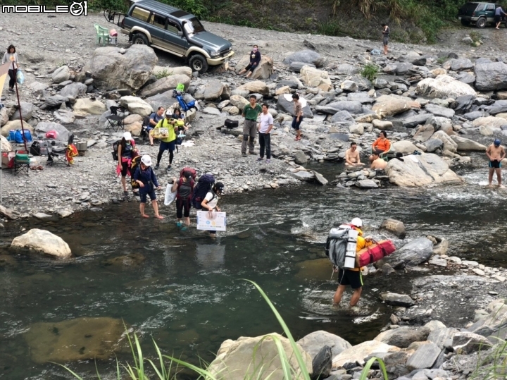 【野生天體營】2018 - 塔羅灣溪野溪露宿。溯溪野營溫泉耶誕營火趴一次滿足