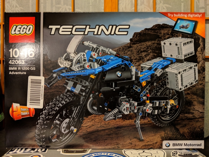 Lego Technic–Porsche 911 RSR 簡單小開箱，同場加映BMW R 1200 GS