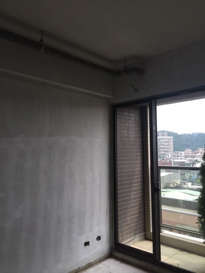天花板間接照明疑問
