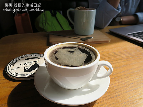 【食記】高雄鼓山|隱密舒適的小店 • 巴西莓果碗~堤貝街咖啡 Tibet St. Coffee