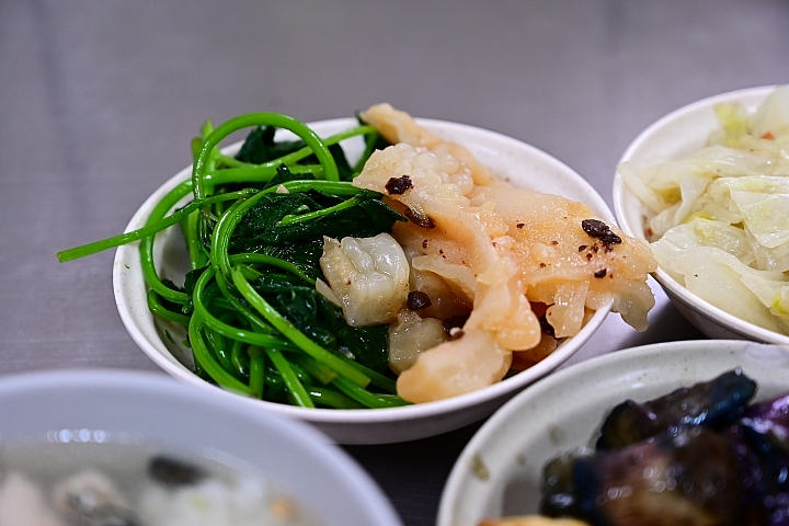 Z6開箱，拍美食，報導高雄模型藝術祭在SOGO。