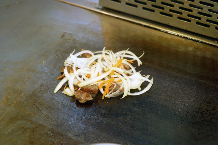 【台南鐵板燒】【永康區】食尚鐵板燒｜消費滿500送百元折價卷｜極品饗宴海陸雙人套餐｜飯湯冰品無限供應｜鐵板快炒道道都下飯