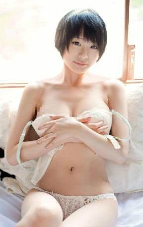 兩大痴女.篠田あゆみ水野朝陽今年都引退了.年終盤點.各位你們喜歡女優退役了嗎?
