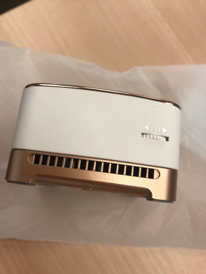 ［開箱］KONKA 康佳K1 無線微型投影機