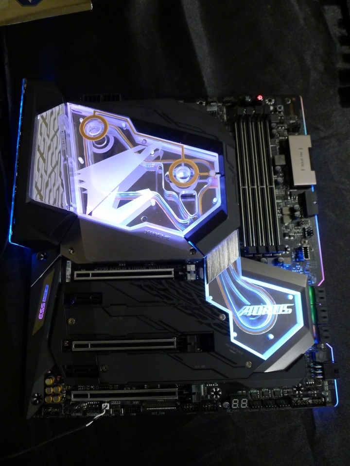 包山包海的Aorus你究竟還有啥麼做不到的~AORUS XTREME 玩家體驗會