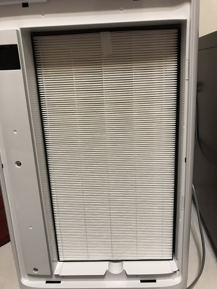 SHARP KI-GS70 空氣清淨機,濾材不密合,公差大?