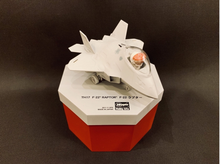 長谷川蛋機：F-22 猛禽 素組&改造推進器發光系統全紀錄