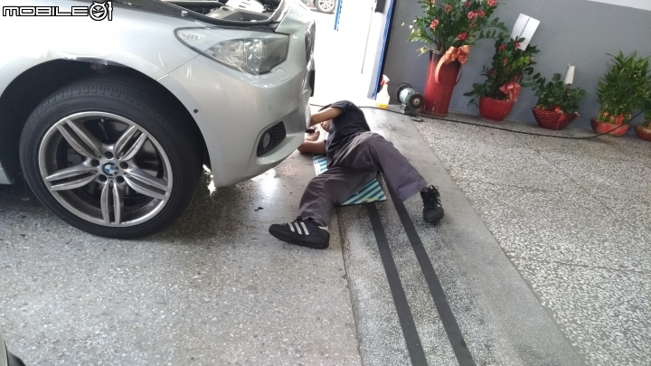 BMW漏油