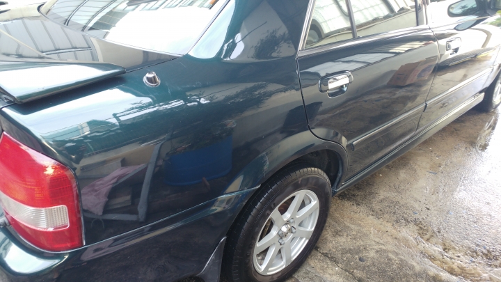 Ford Tierra1.8 Ghia 關箱文