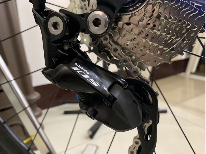 GIANT DEFY 金屬藍簡單開箱