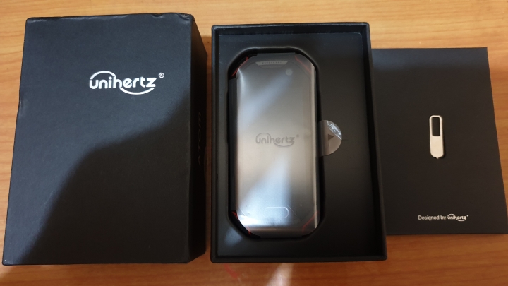 [開箱][圖多] Unihertz ATOM 簡單開箱＆使用心得
