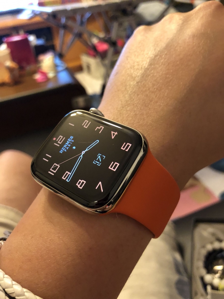 AW4 Hermes 搭各式錶帶