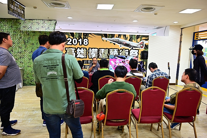 Z6開箱，拍美食，報導高雄模型藝術祭在SOGO。