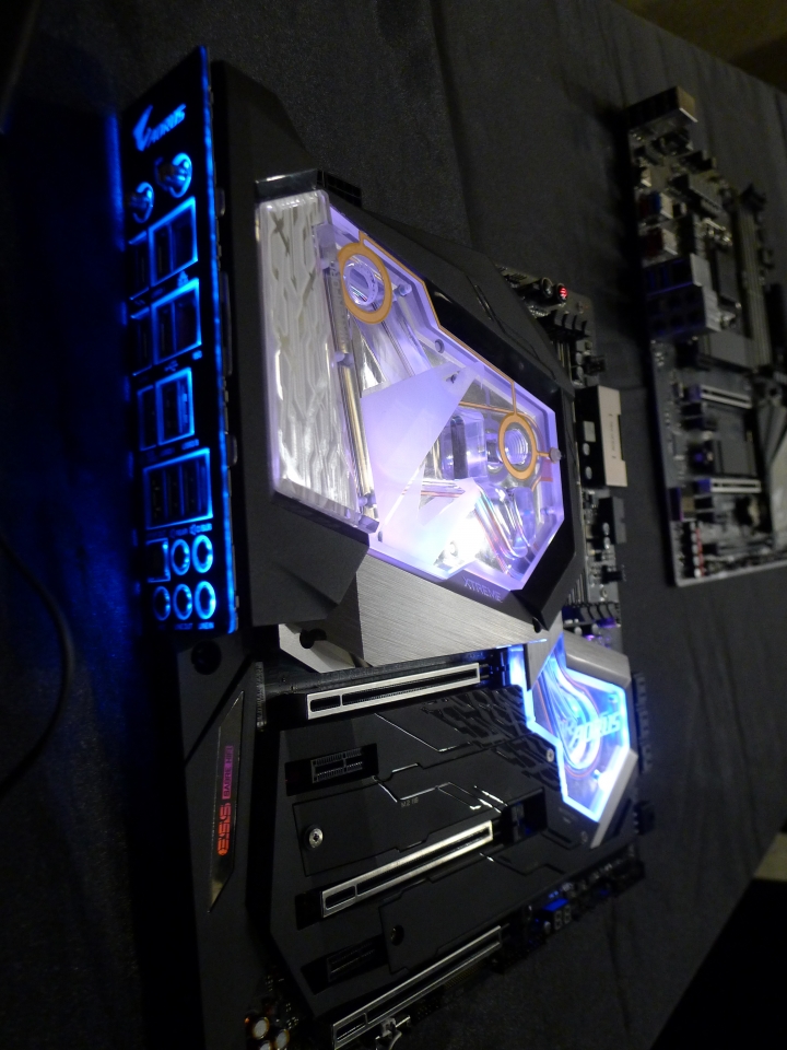 包山包海的Aorus你究竟還有啥麼做不到的~AORUS XTREME 玩家體驗會