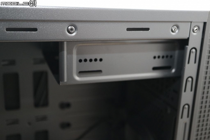 [開箱] Antec P5 低調靜音MicroATX裝機系小機殼
