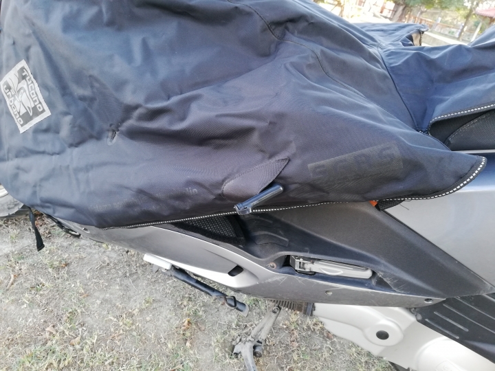 [開舊箱文]Tucano Urbano leg cover 冬天機車戰袍